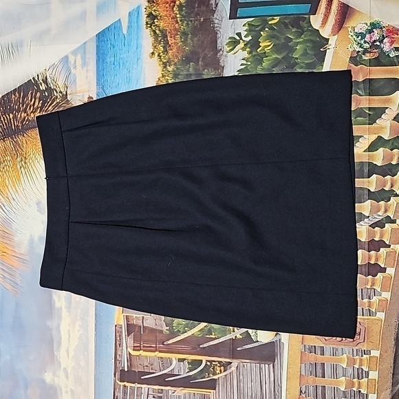 Neiman Marcus Navy‎ Elegant Pencil Skirt 8 - Picture 4 of 5